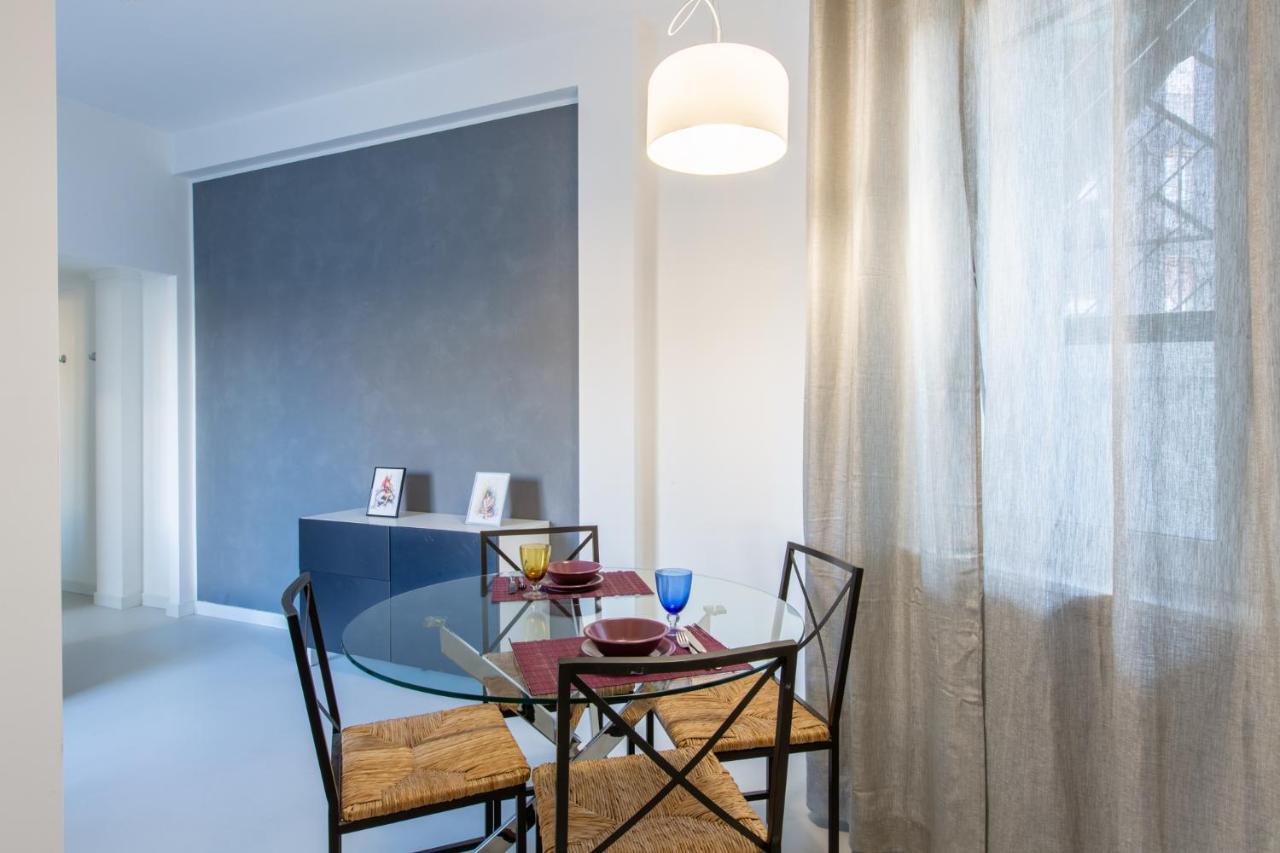 Italstay - Disciplini Apartment -10 Min Dal Duomo Milan Bagian luar foto