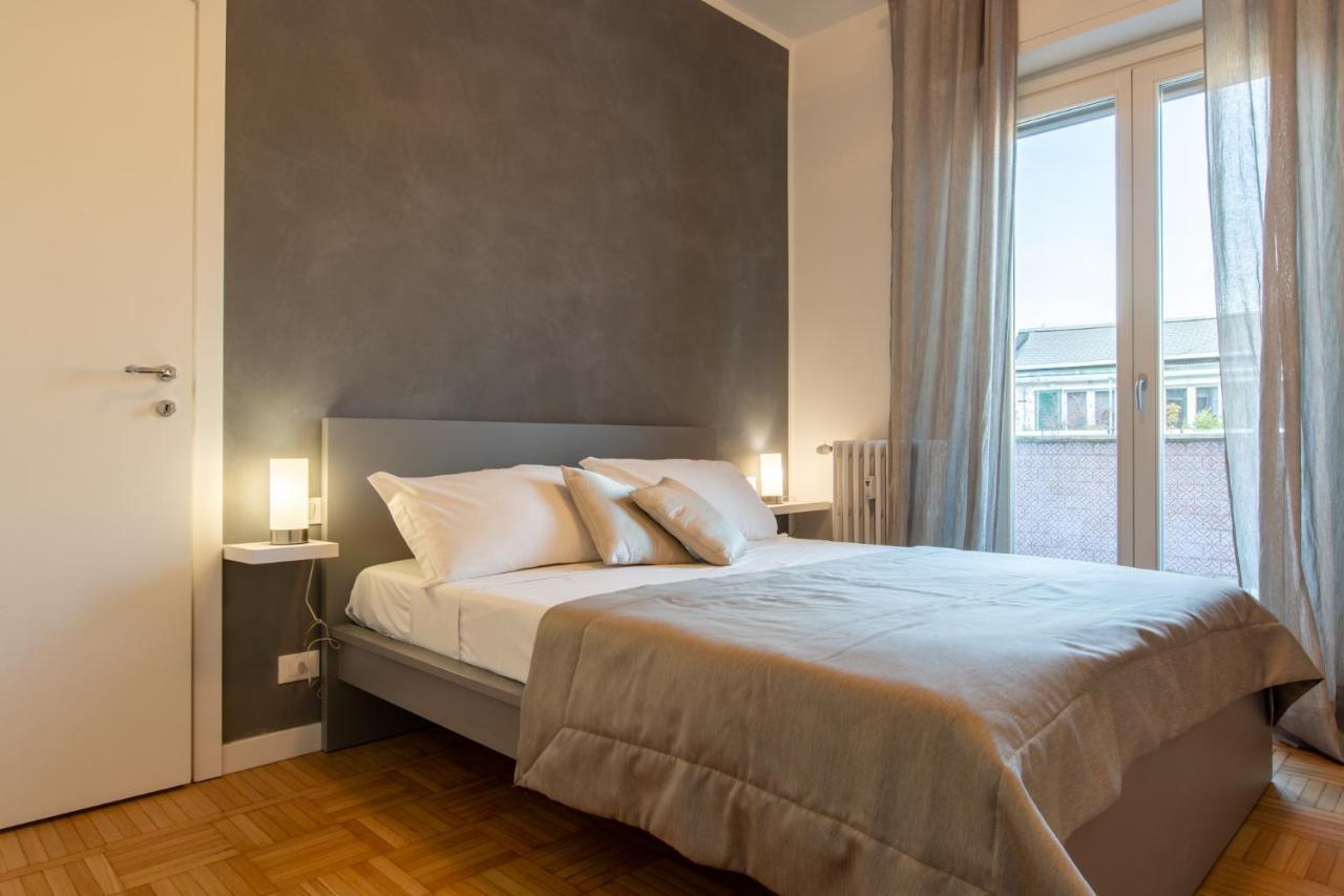 Italstay - Disciplini Apartment -10 Min Dal Duomo Milan Bagian luar foto